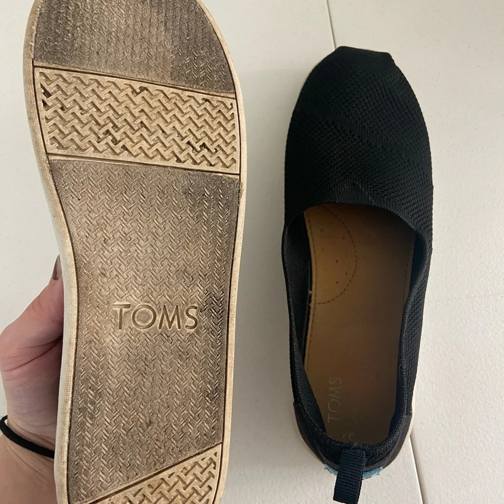 TOMS women’s solid black knit alpargata espadrilles slip on flats casual shoes 6